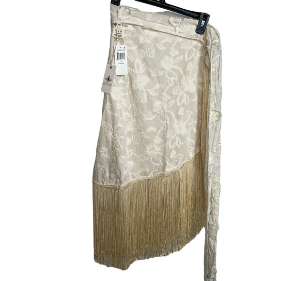 Just Bee Queen Vera Floral Applique Fringe Sarong Cover-up small cream - Picture 4 of 11